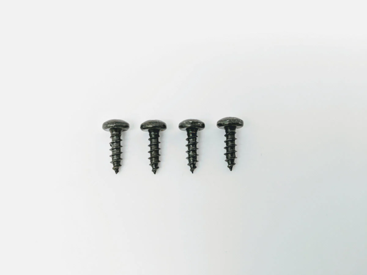 Medium Self-Tapping Screws - 4 Pack