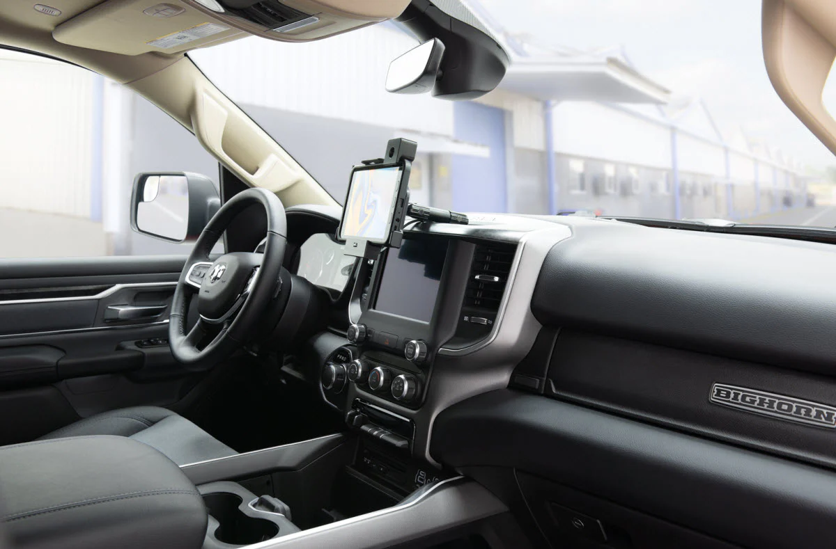 Commercial Dash Mount with Pedestal for RAM Trucks - Image 4