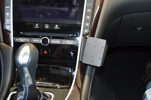 Angled Dash Mount for Infiniti Q60 - Image 3