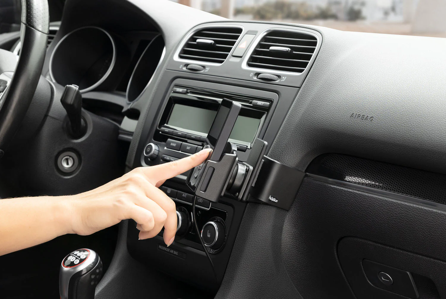 Adjustable Holder for Air Suspension Controllers - Image 7