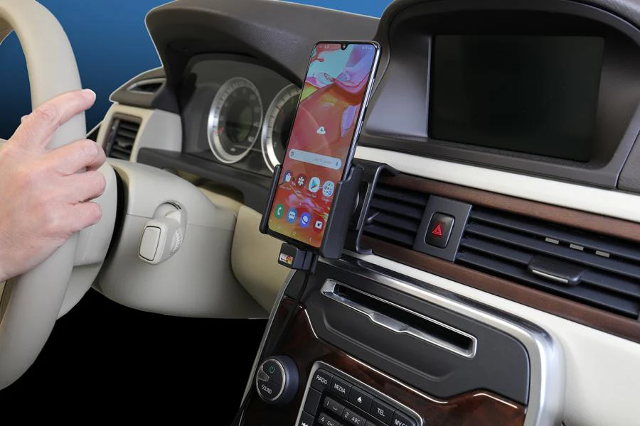 Charging Holder with USB Cigarette Lighter Plug - Image 3