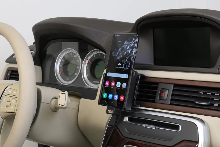 Charging Holder with USB Cigarette Lighter Plug - Image 3