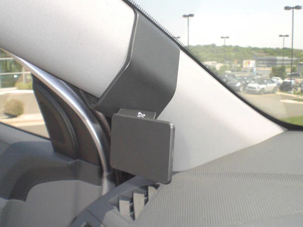 Left Pillar Mount for Hyundai Accent - Image 2