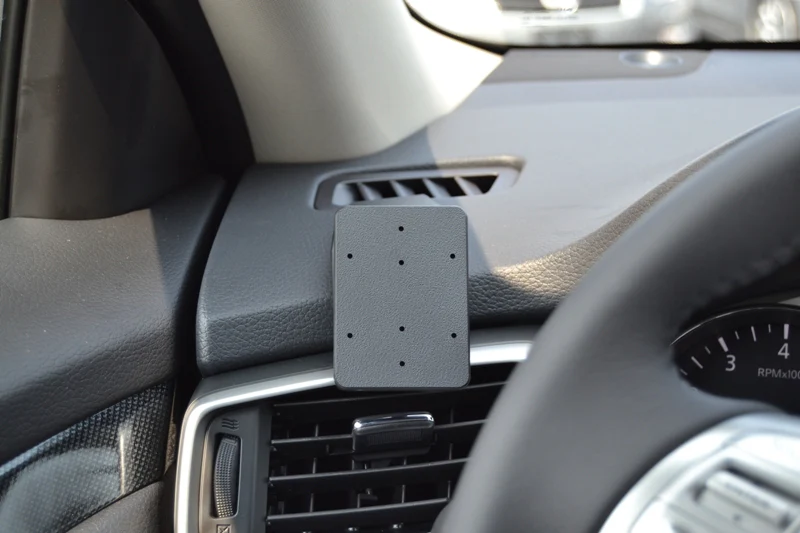 Left Dash Mount for Nissan Qashqai, Rogue, X-Trail - Image 2