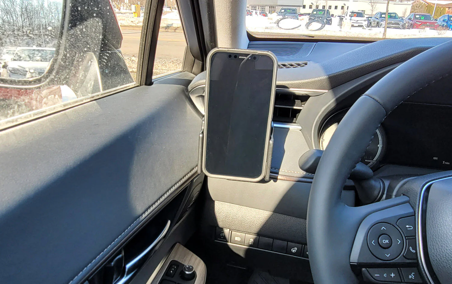 Left Dash Mount for Toyota Venza - Image 3