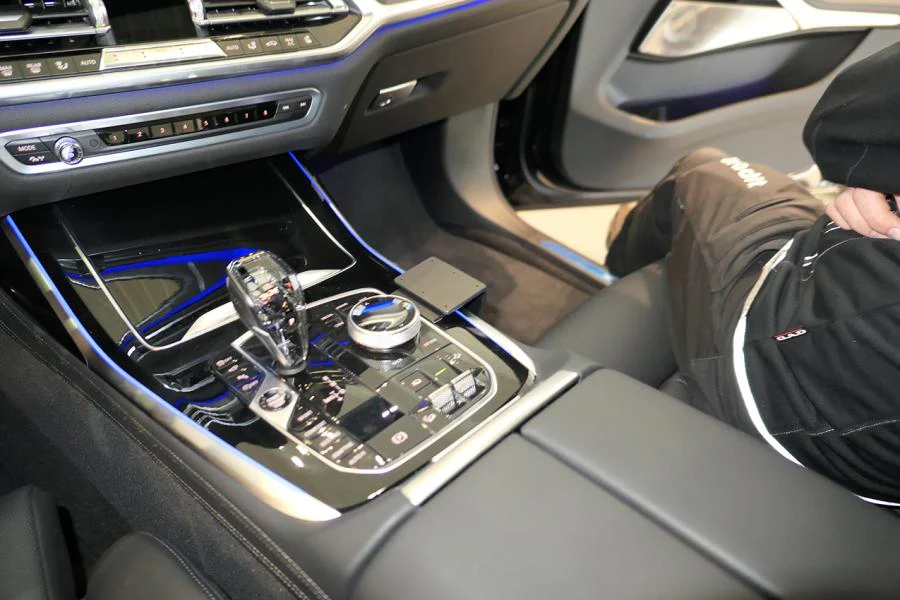 Right Console Mount for BMW X5-series, X6-series, X7-series - Image 2