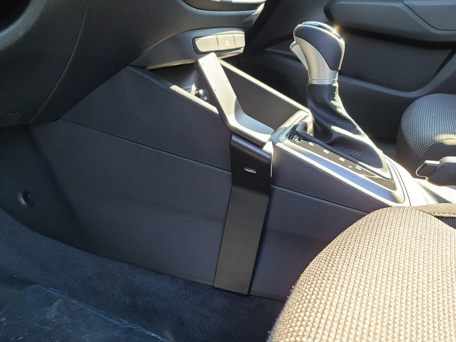 Left Console Mount for Hyundai Accent - Image 2