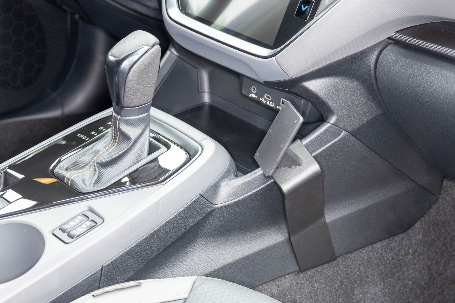 Subaru Console Mount - Image 2