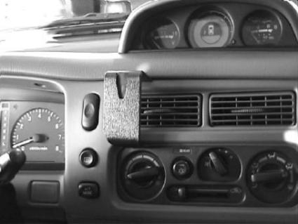 Center Dash Mount for Mitsubishi Montero Sport