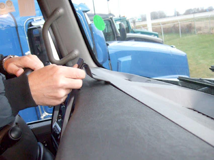Center Dash Mount - Image 2