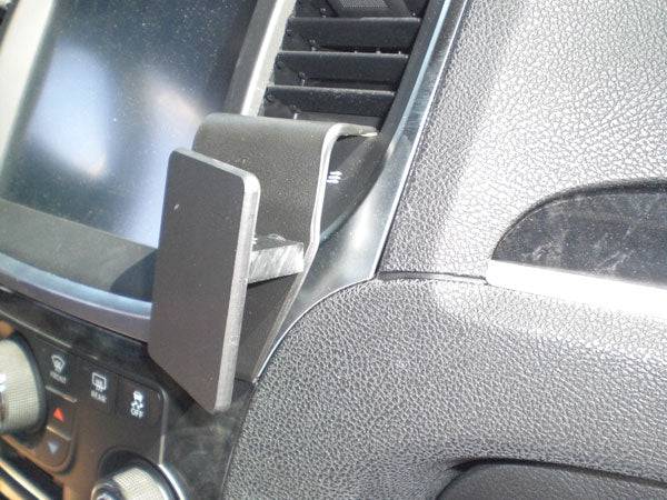 Angled Dash Mount for Chrysler 300/300S - Image 3
