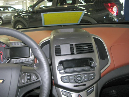 Center Dash Mount for Chevy Aveo, Sonic - Image 2