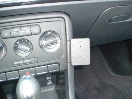 Angled Dash Mount for VW Beetle - Image 3
