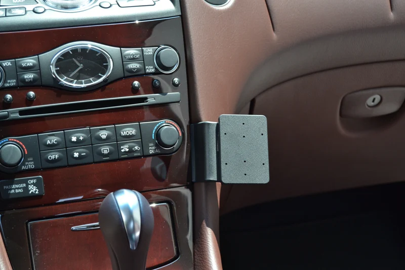 Angled Dash Mount for Infiniti QX50 - Image 2