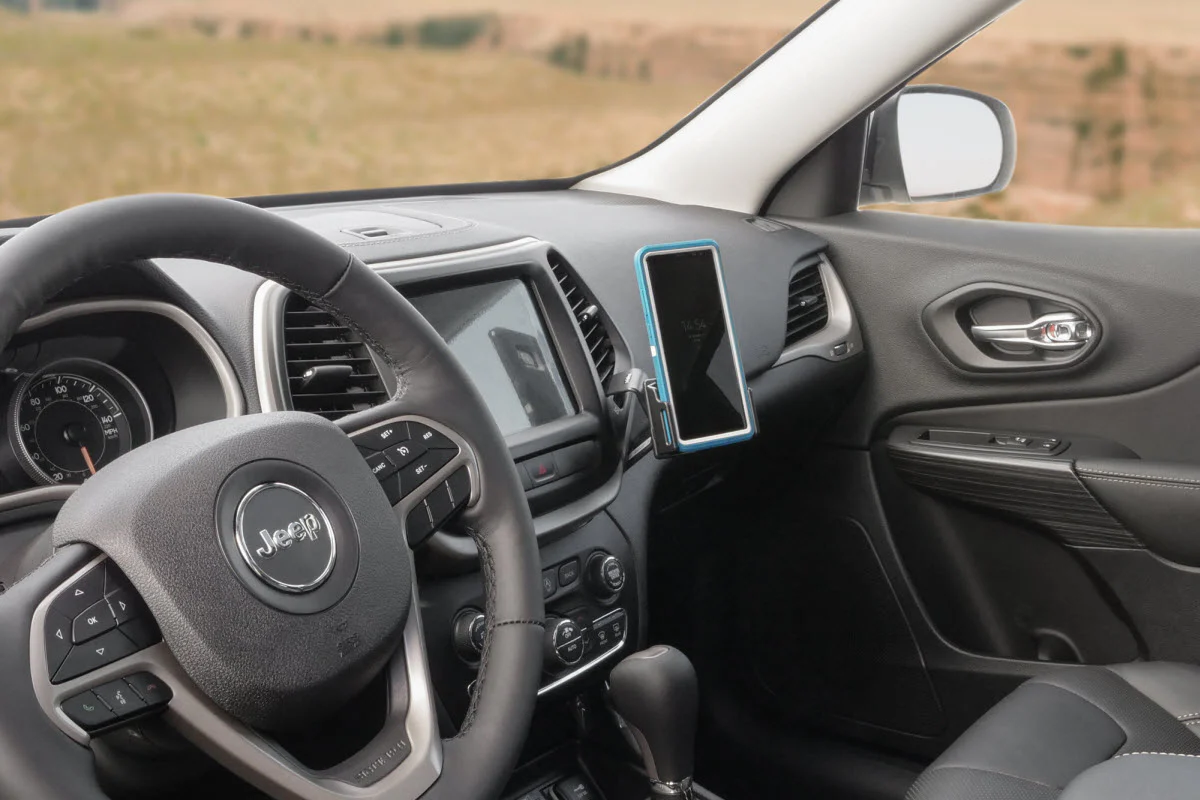 Angled Dash Mount for Jeep Cherokee - Image 4