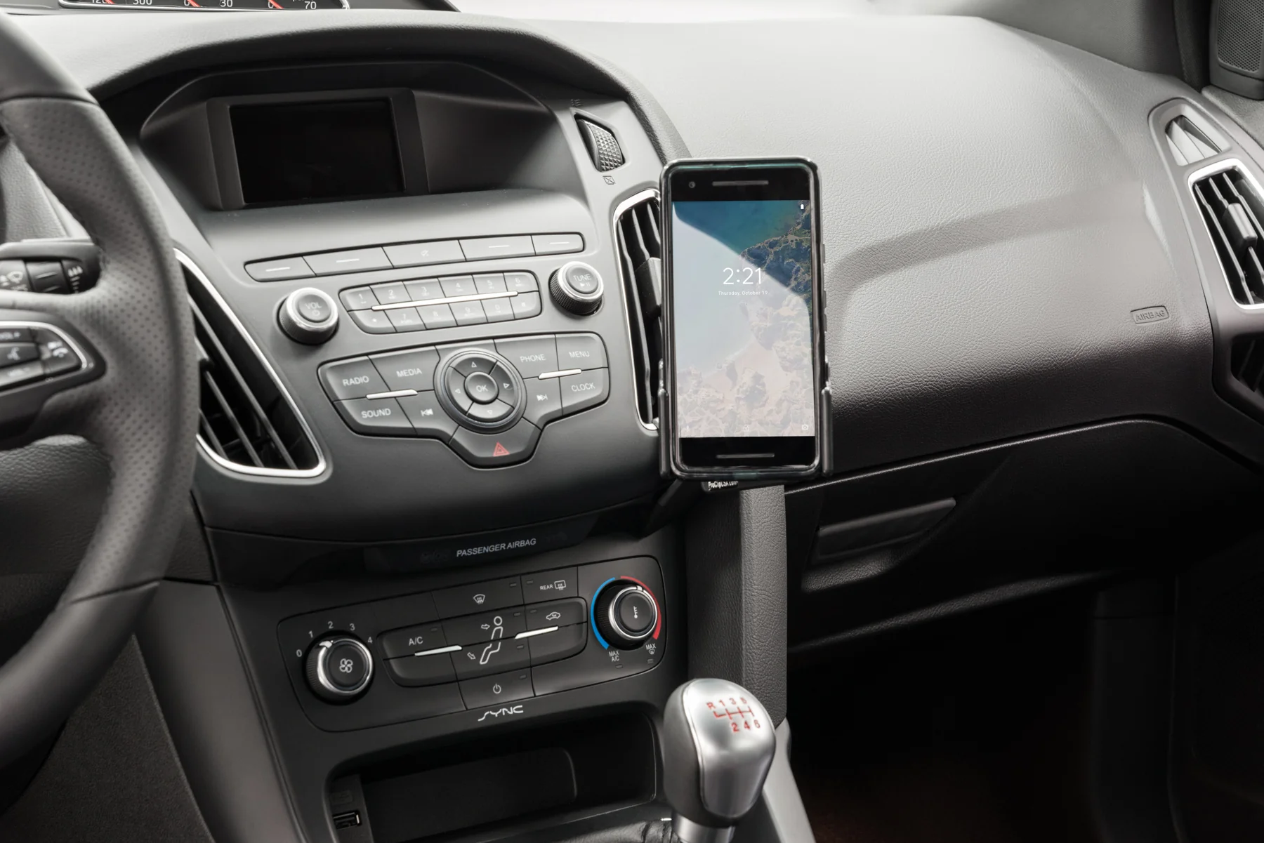 Angled Dash Mount for Ford Focus - Image 4