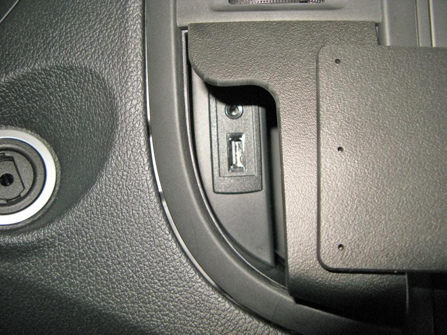Center Dash Mount for Mercedes Benz Metris - Image 2