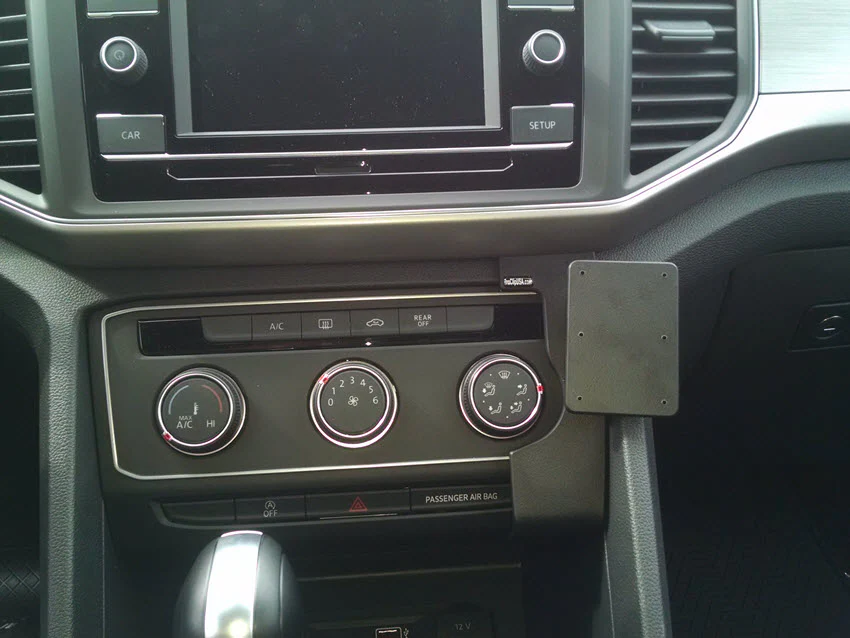 Angled Dash Mount for VW Atlas