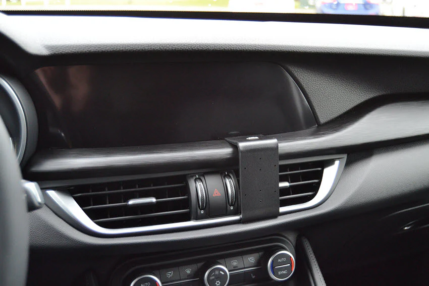 Center Dash Mount for Alfa Romeo Stelvio
