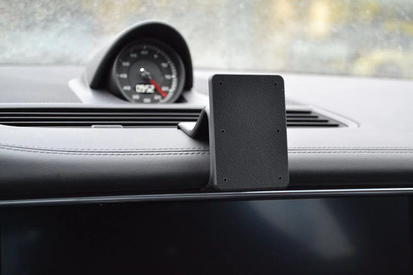 Center Dash Mount for Porsche Panamera - Image 3