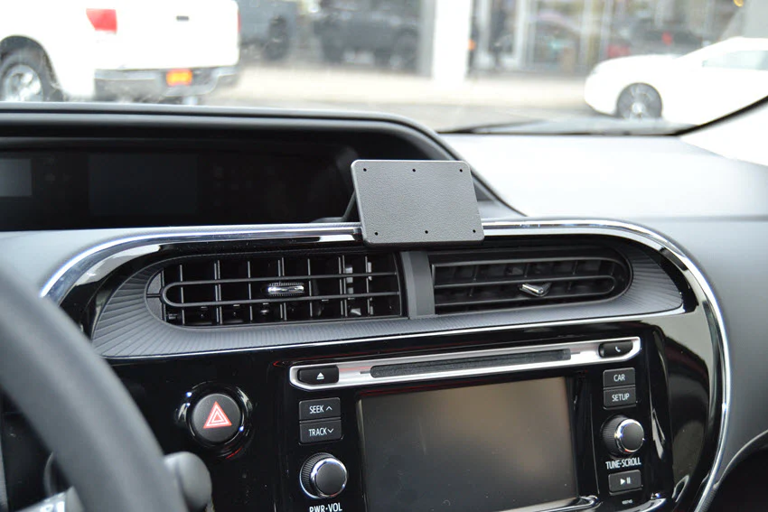 Center Dash Mount for Toyota Prius C