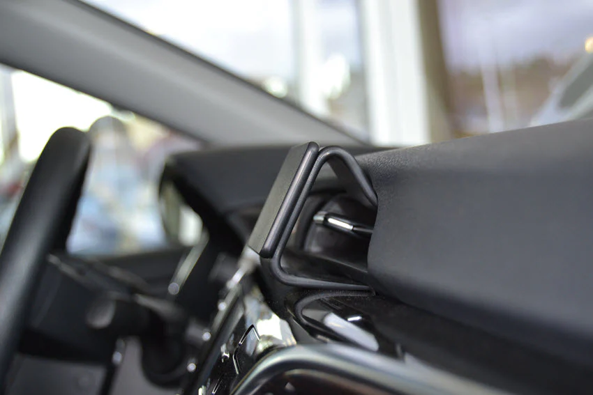 Center Dash Mount for Toyota Camry - Image 5