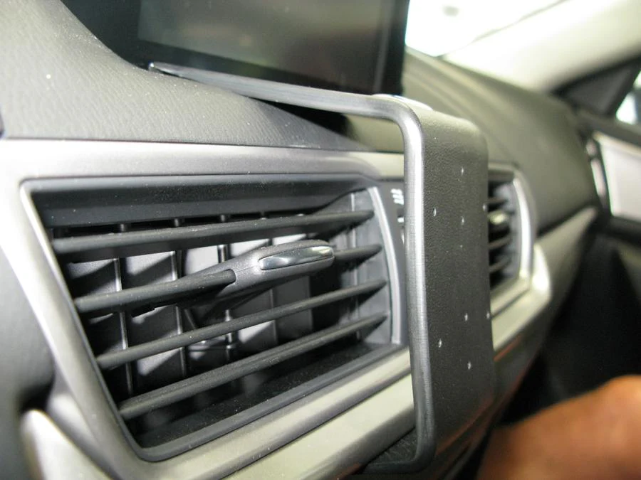 Center Dash Mount for Mazda 3 - Image 2
