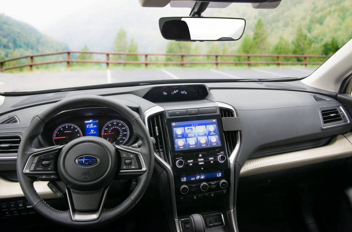 Angled Dash Mount for Subaru Ascent