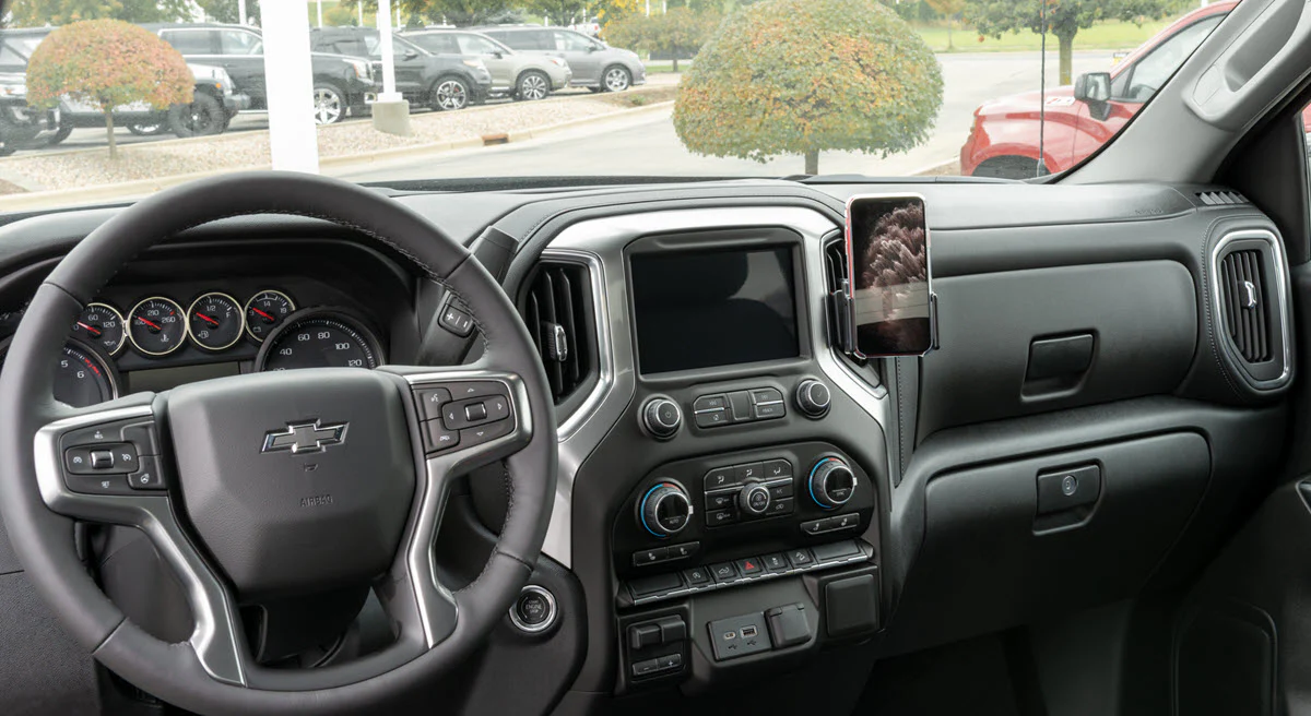 Angled Dash Mount for Select Chevy Silverado and GMC Sierra Models - Image 3