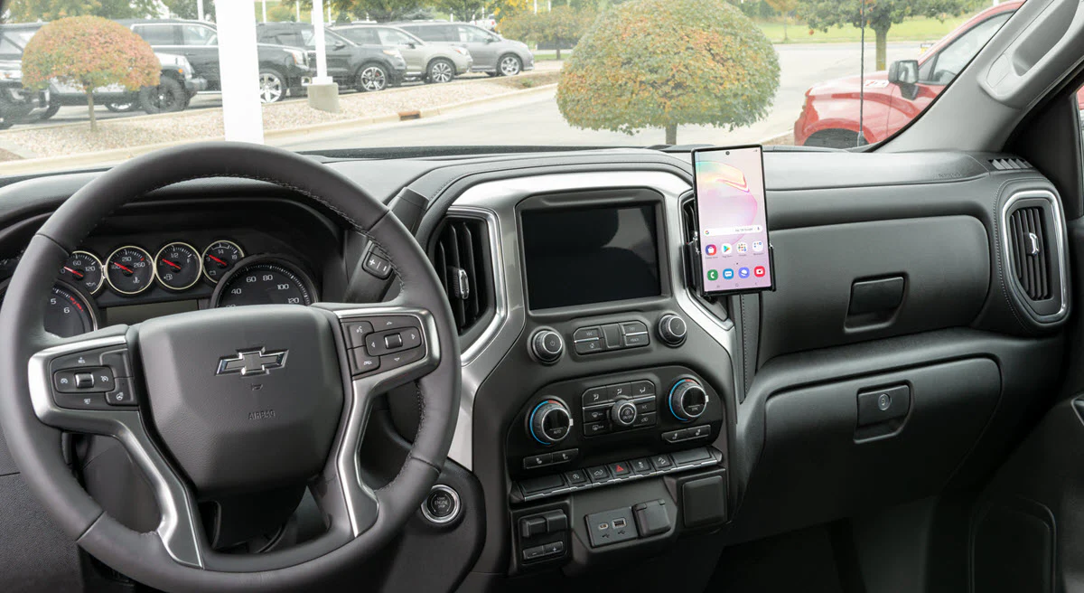 Angled Dash Mount for Select Chevy Silverado and GMC Sierra Models - Image 6