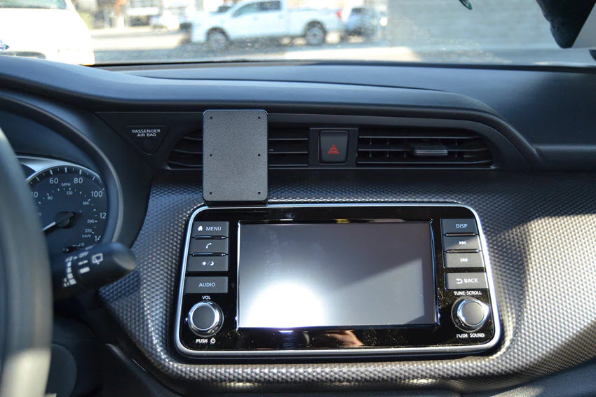 Center Dash Mount for Nissan Kicks - Image 2
