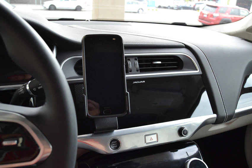 Center Dash Mount for Jaguar I-Pace - Image 2