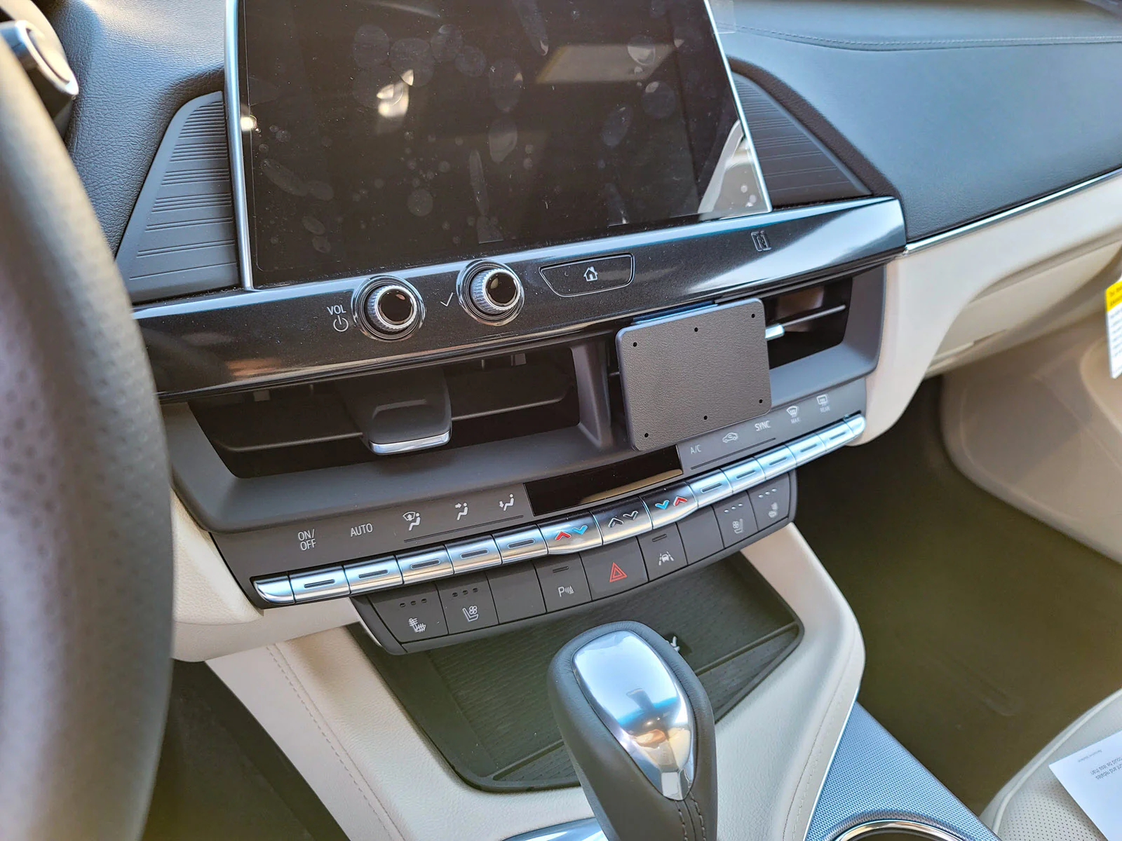 Center Dash Mount for Cadillac CT4 - Image 2