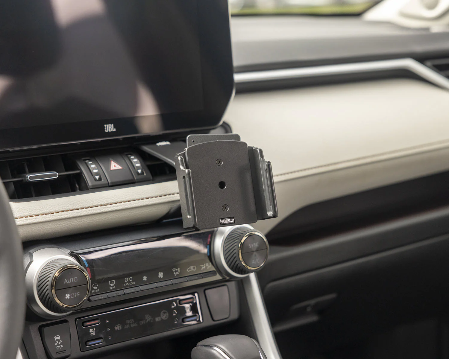 Center Dash Mount for Toyota RAV4 - Image 4