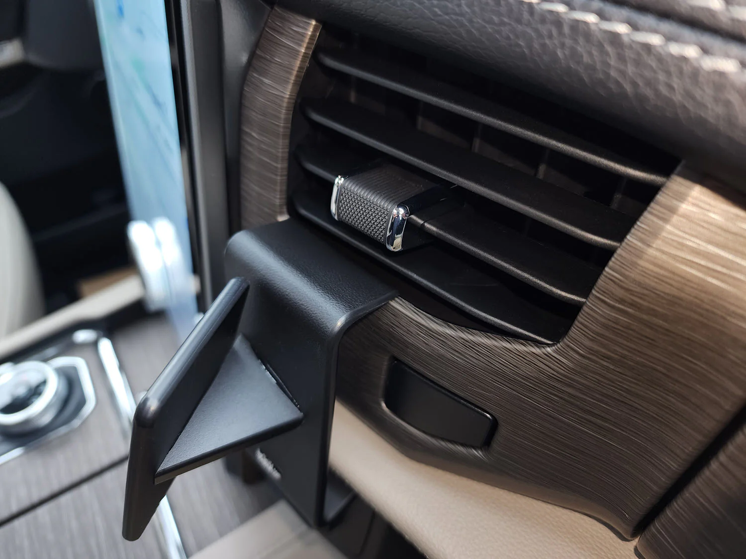 Mid-Center Dash Mount - Image 3