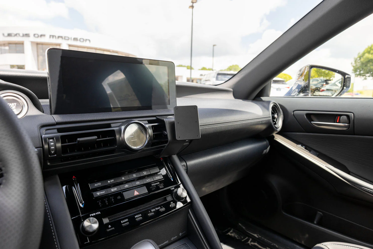 Angled Dash Mount for Lexus IS | Lexus RC