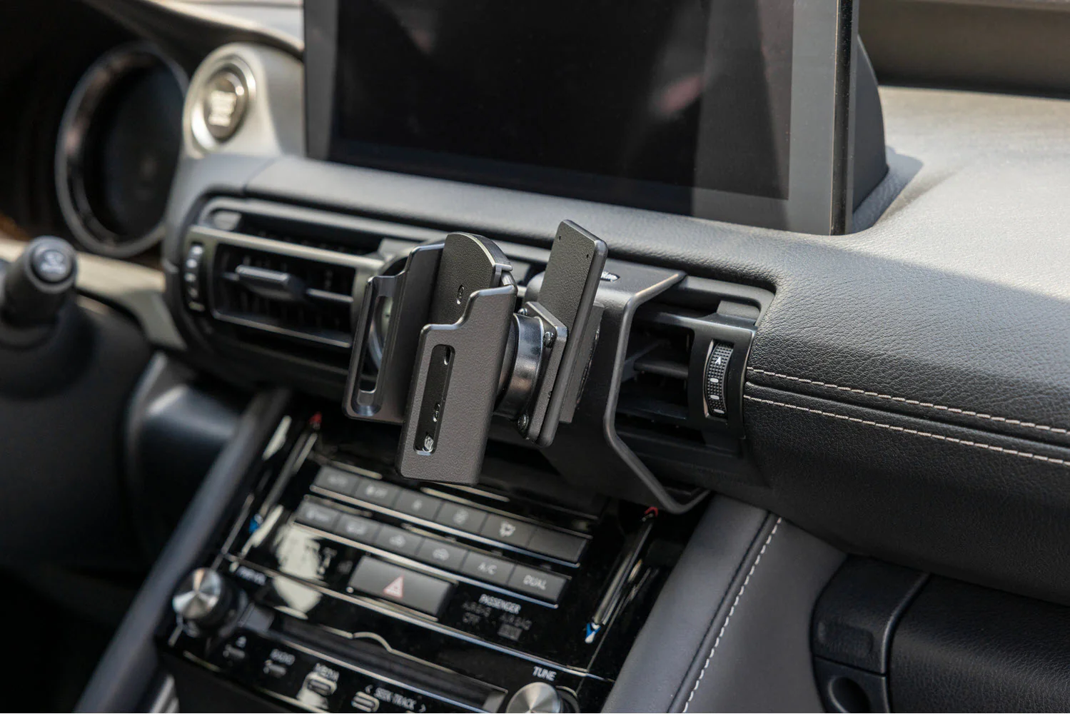 Angled Dash Mount for Lexus IS | Lexus RC - Image 5
