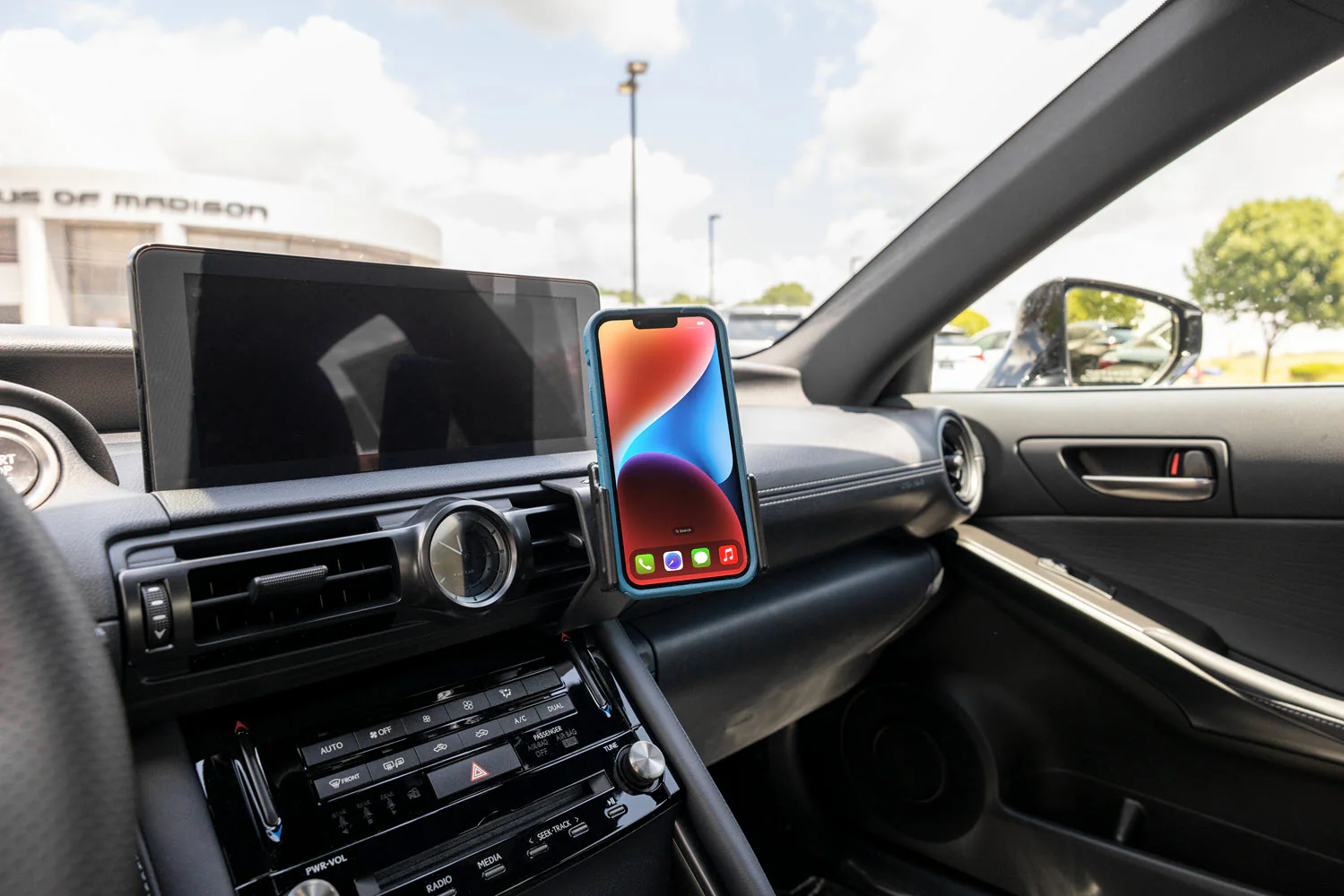 Angled Dash Mount for Lexus IS | Lexus RC - Image 6