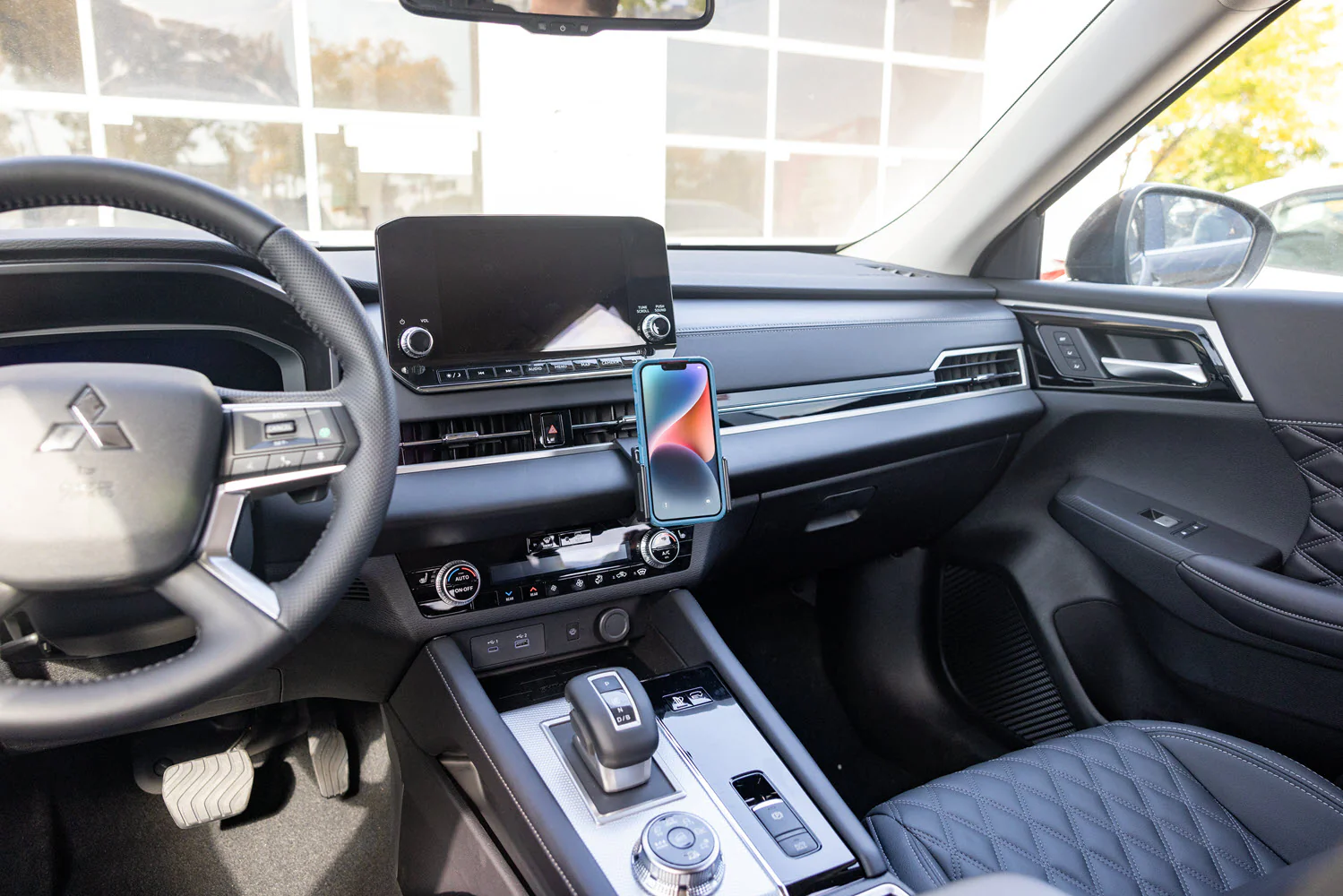Angled Dash Mount for Mitsubishi Outlander - Image 7