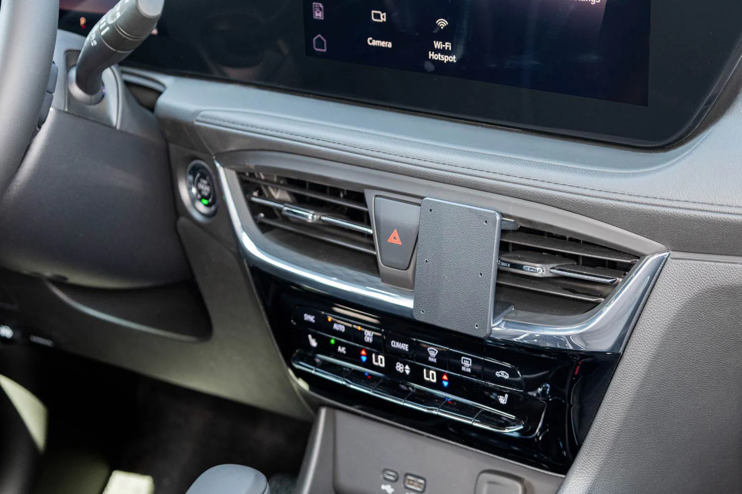 Buick Encore GX Center Dash Mount - Image 2