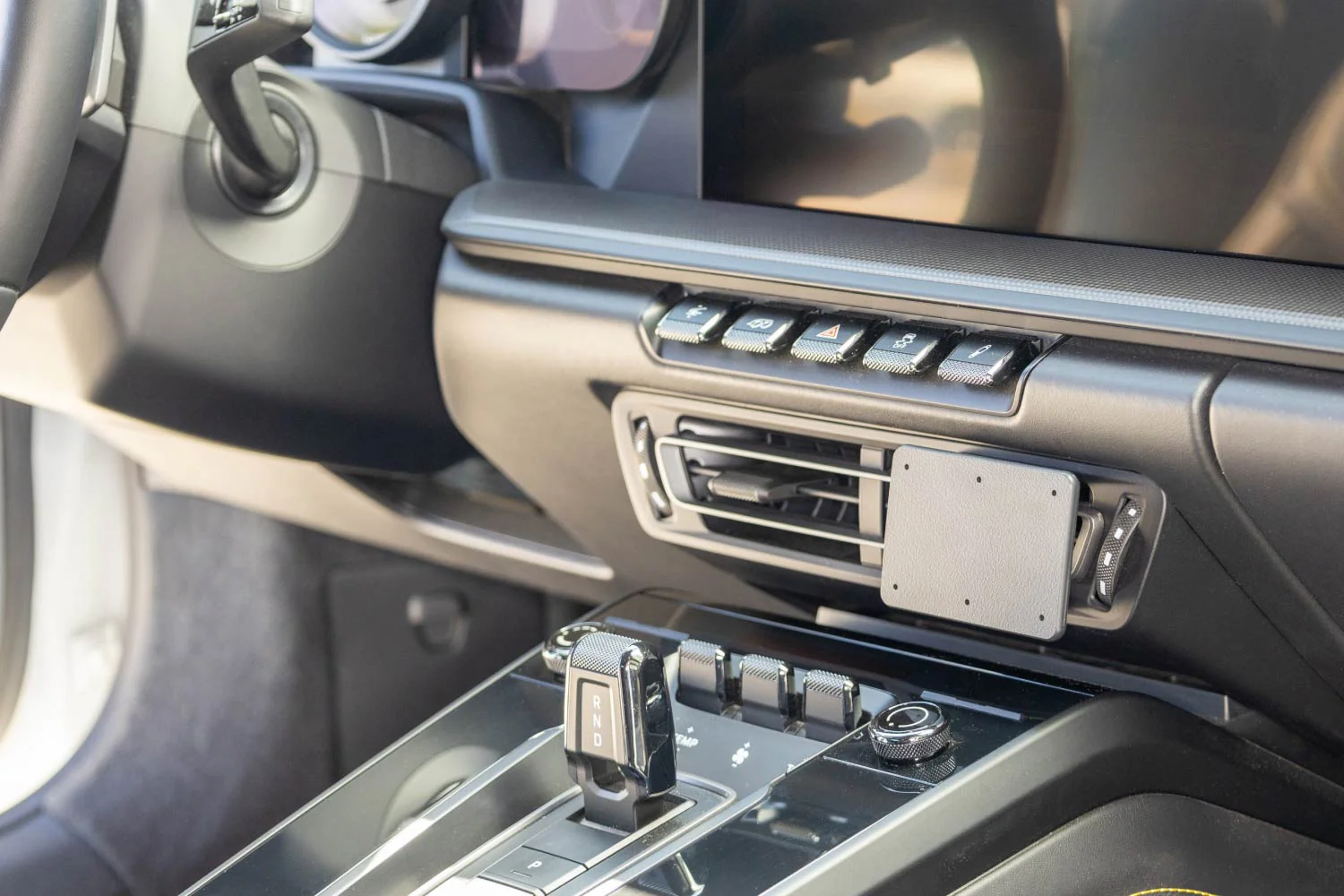 Porsche 911 Center Dash Mount - Image 2