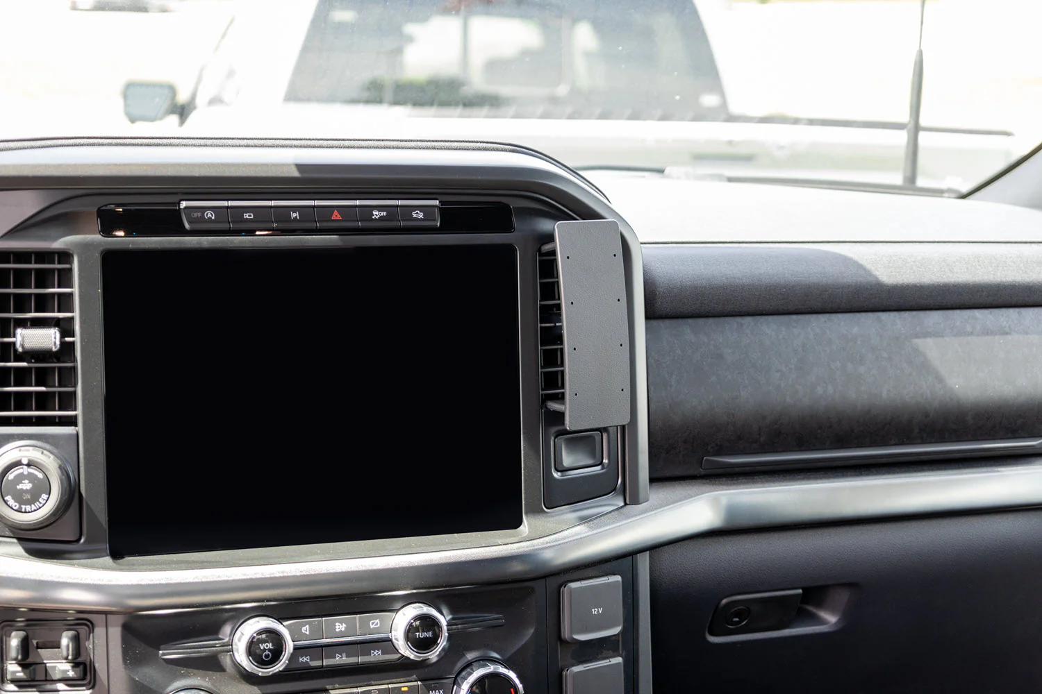 Ford F-Series Center Dash Mount - Image 3