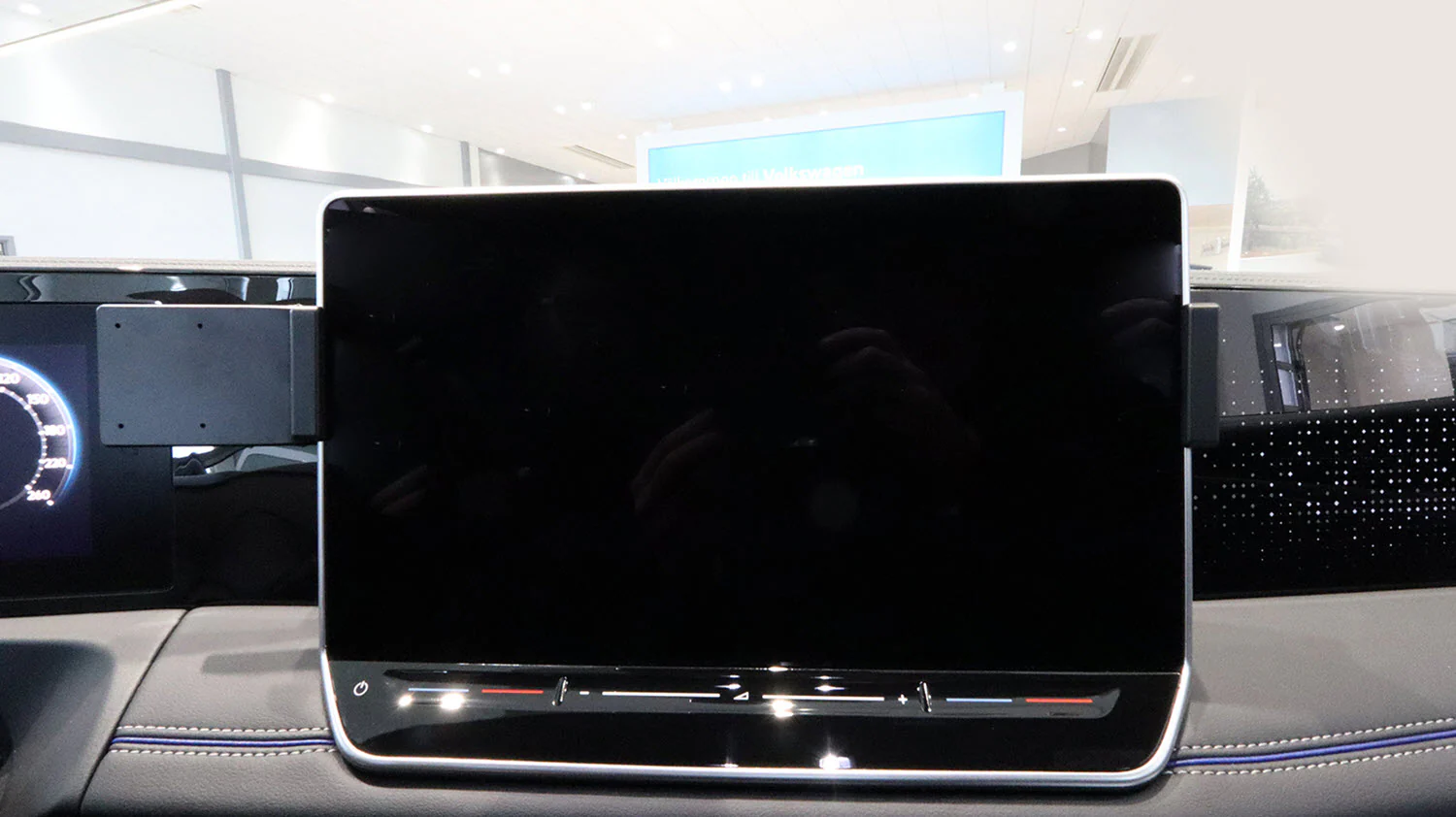 Center Dash Mount