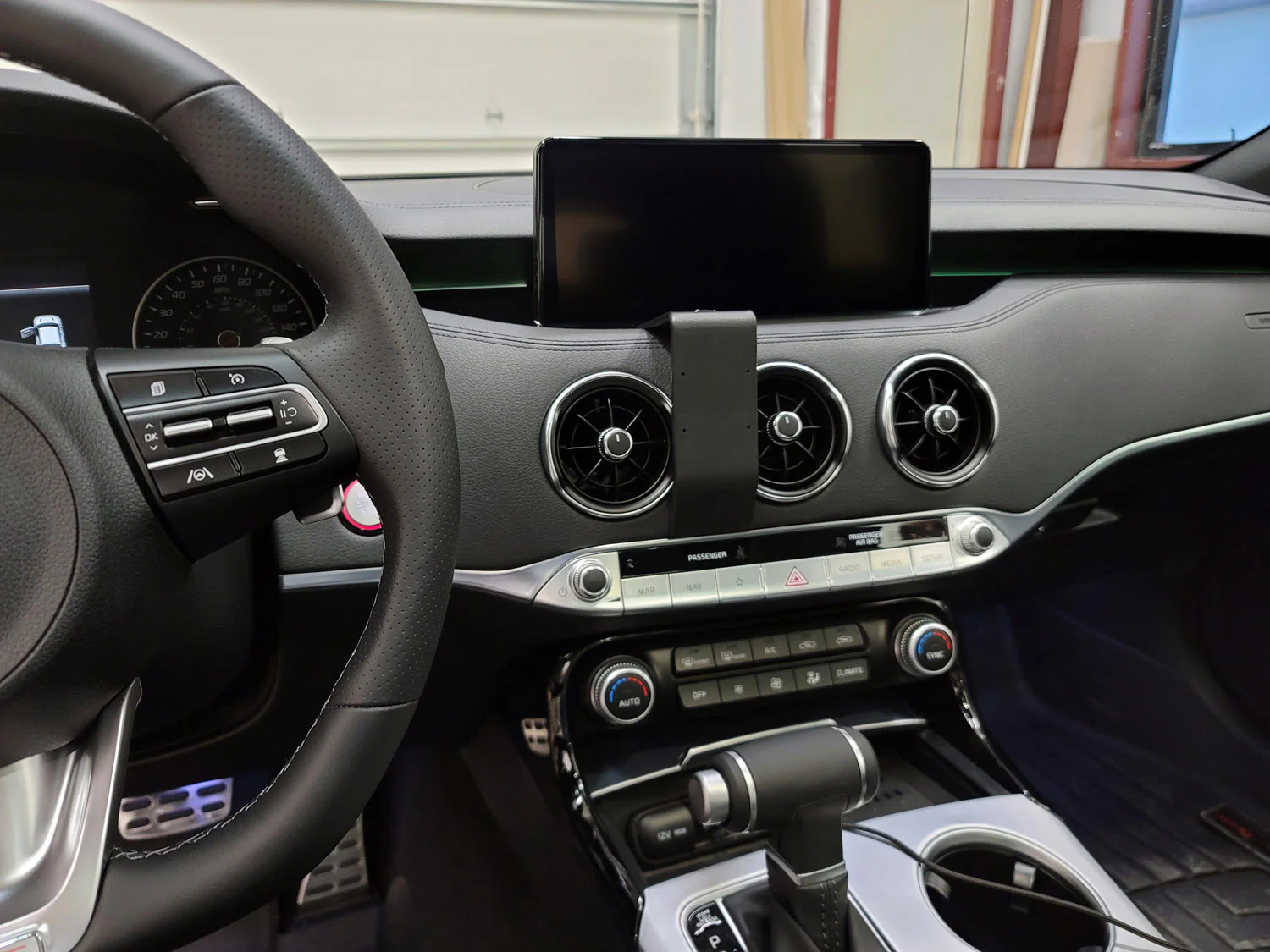 Center Dash Mount for Kia Stinger - Image 6