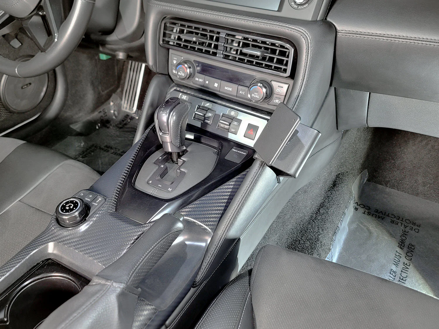 Angled Dash Mount for Nissan GTR - Image 3