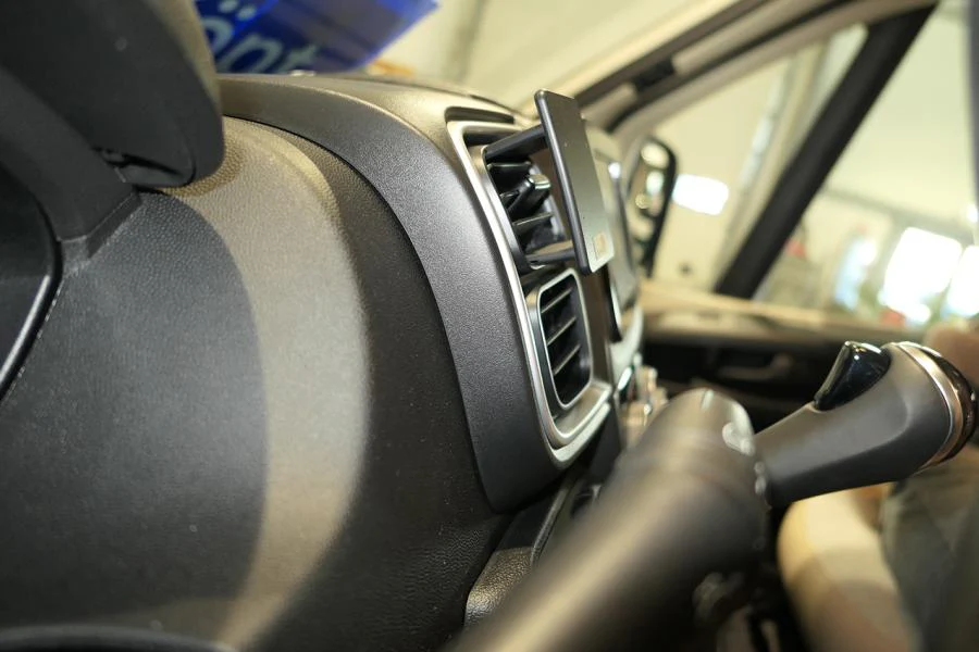 Center Dash Mount for RAM ProMaster Van - Image 2