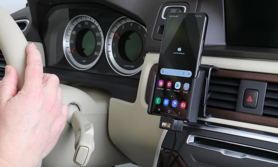 Samsung Galaxy S22 Charging Holder with USB Cig-Plug - Image 3