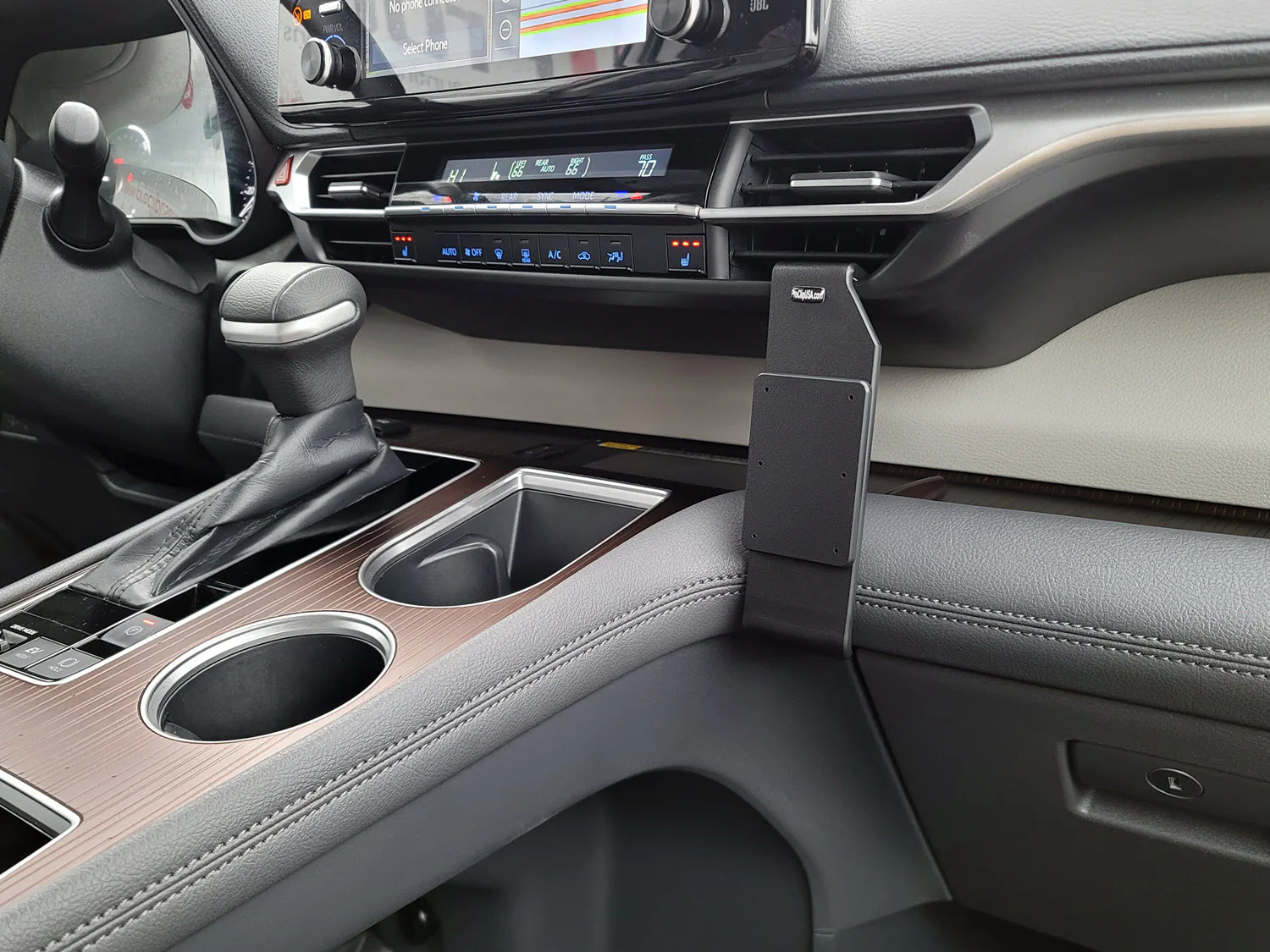 Low Center Dash Mount for Toyota Sienna - Image 2